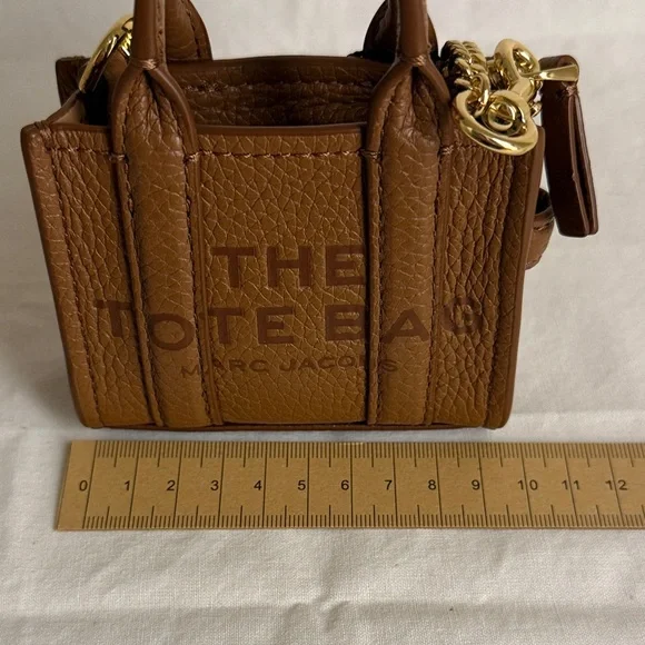 The Nano Tote Bag Charm - Picture 9 of 10